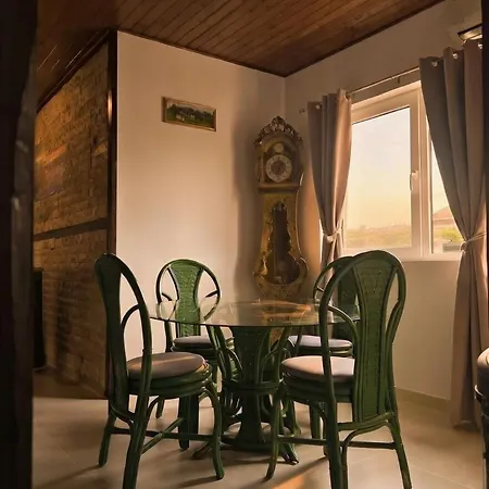 La Maison Kosta, * ספנטו גאורגה