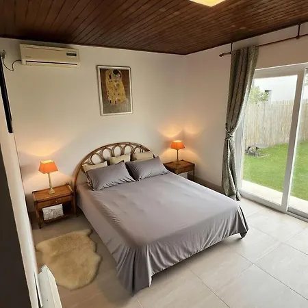 La Maison Kosta, *